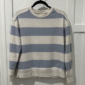 Women’s universal threads Small Blue and White Striped long sleeve